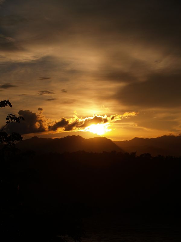 sunsetting-luang
